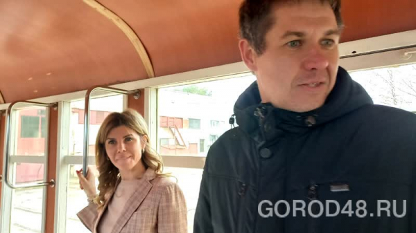 Евгения Уваркина: «На первое свидание я ездила на трамвае» Евгения Уваркина: «На первое свидание я ездила на трамвае»