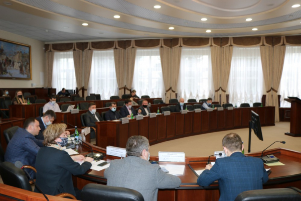 Ситуацию с парковками в Липецке обсудили в горсовете
