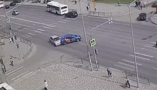 ДТП на перекрёстке обошлось без жертв (видео)