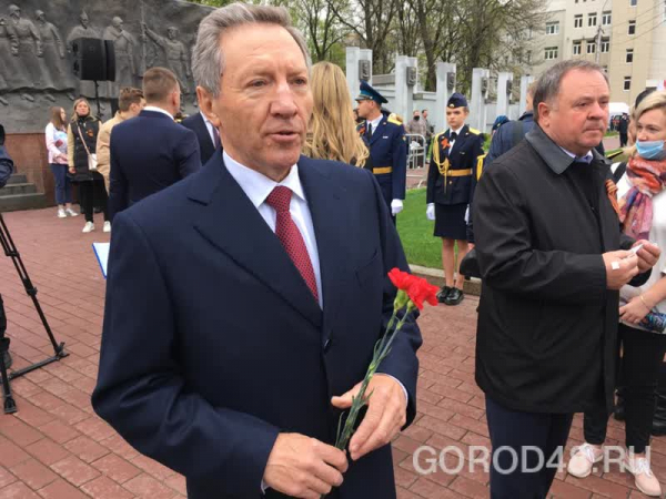 В Липецке проходит парад Победы В Липецке проходит парад Победы
