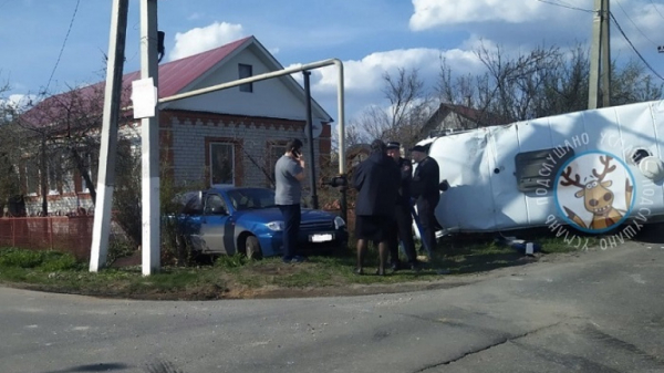 Под Липецком в ДТП попала полицейская &laquo;буханка&raquo;: пострадали четверо и ребенок
