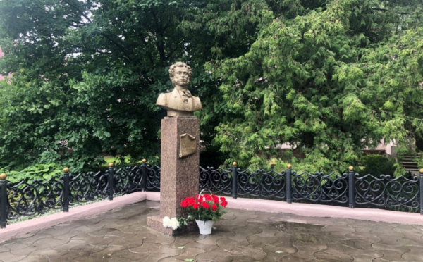 Липецким школьникам на посещение музеев и театров дадут по три тысячи