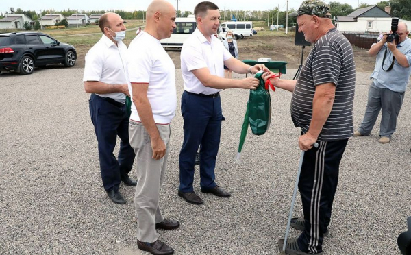 Три добринские семьи получили ключи от новых домов