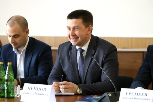 Новый липецкий префект заявил о решении проблем с дорогами в Лебедянском районе Новый липецкий префект заявил о решении проблем с дорогами в Лебедянском районе