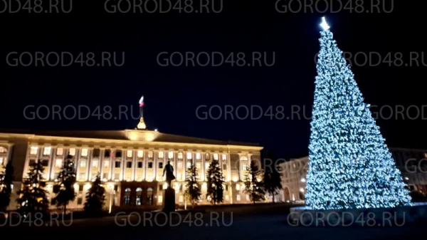 Липецк засветился новогодними огнями