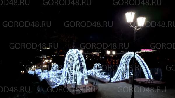 Липецк засветился новогодними огнями