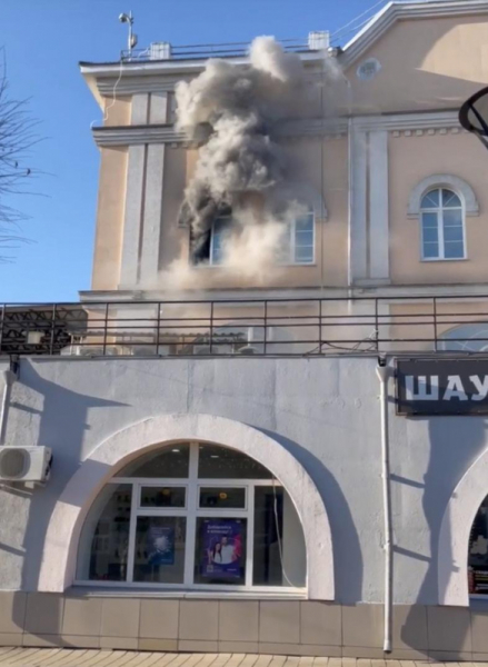 Липецкая вечЁрка: пожар в Ельце, гибель19-летней девушки и включение новогодней иллюминации Липецкая вечЁрка: пожар в Ельце, гибель19-летней девушки и включение новогодней иллюминации