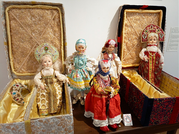 Липецкие художники, экономисты, кондитеры и инженеры создали кукольную студию Липецкие художники, экономисты, кондитеры и инженеры создали кукольную студию