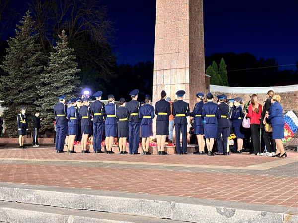 Более 8000 человек прошли со свечами по Липецку в канун Дня памяти и скорби