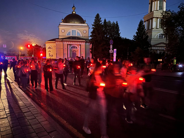 Более 8000 человек прошли со свечами по Липецку в канун Дня памяти и скорби