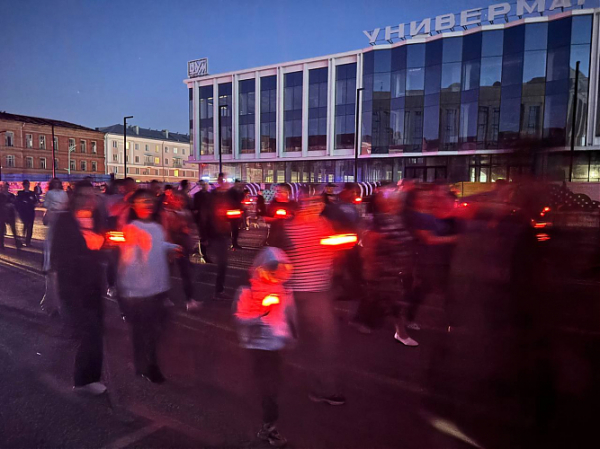 Более 8000 человек прошли со свечами по Липецку в канун Дня памяти и скорби