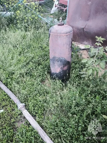 Пожарные спасли мужчину из горящего дома в Липецкой области