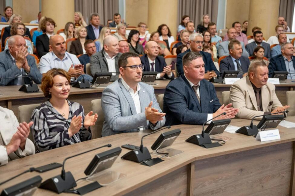 Сотрудники НЛМК удостоены государственных наград Сотрудники НЛМК удостоены государственных наград